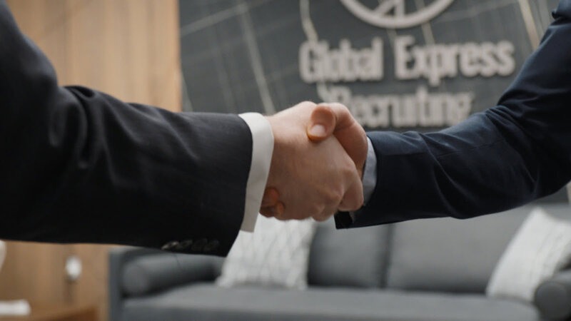 Asesoría legal sobre requisitos para entrar a Estados Unidos con apretón de manos